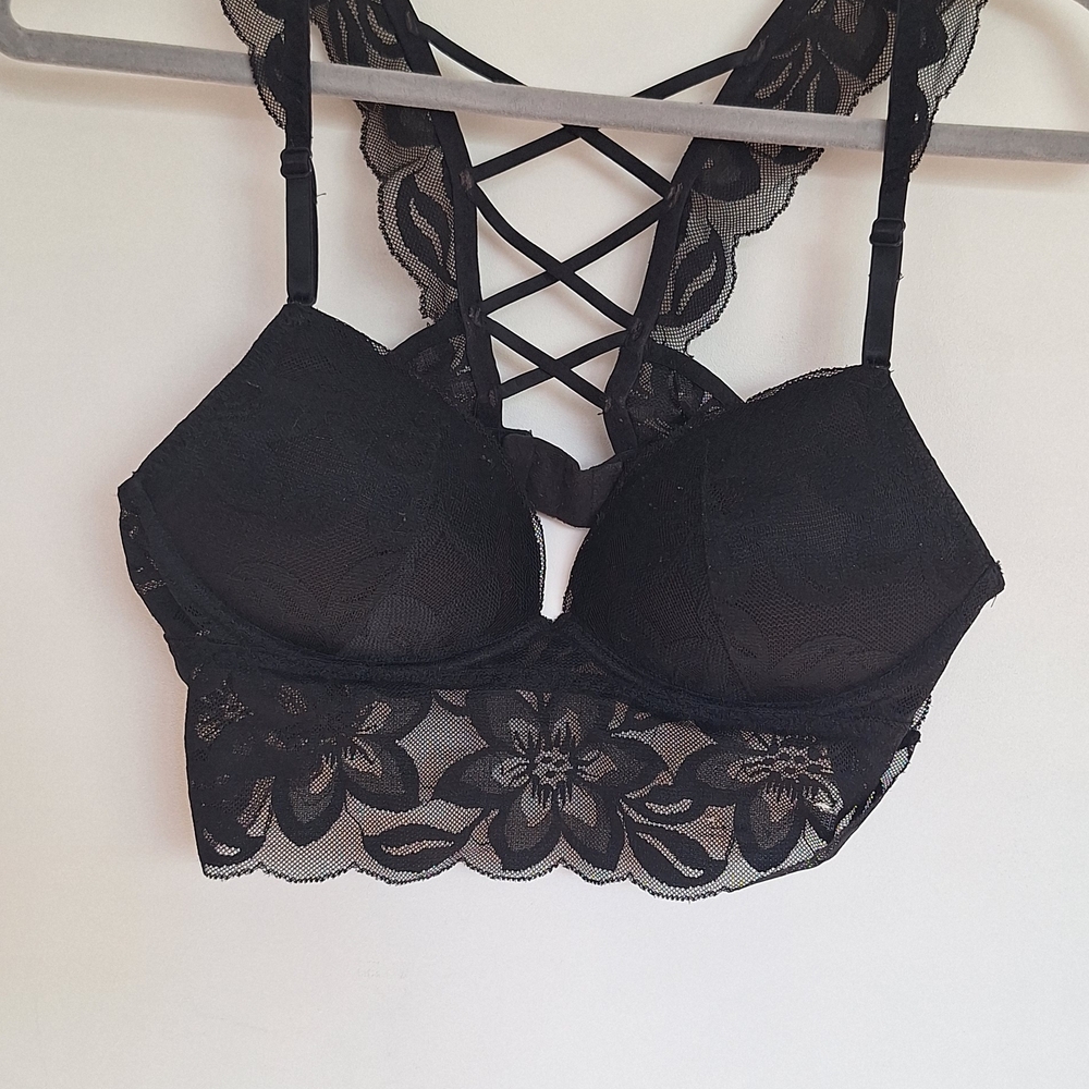 PINK Victoria's Secret Black Floral Lace Bra Size Small